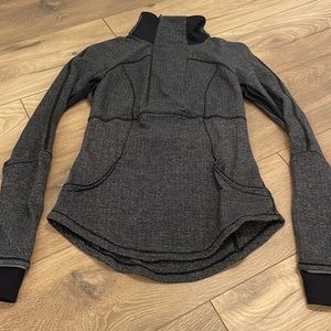Lululemon herringbone half zip size 6